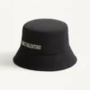 Chez Valentino Bonnet en coton avec broderie