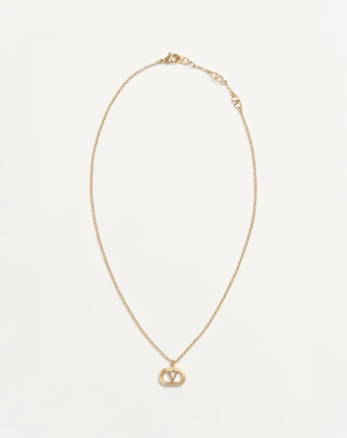 Collier ovale en métal