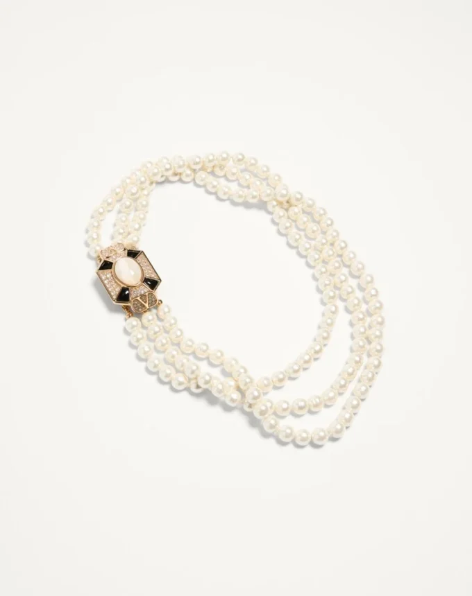 Collier Pas Plus en métal, émail, résine, perles et cristaux Swarovski® Collier Pas Plus en métal, émail, résine, perles et cristaux Swarovski®