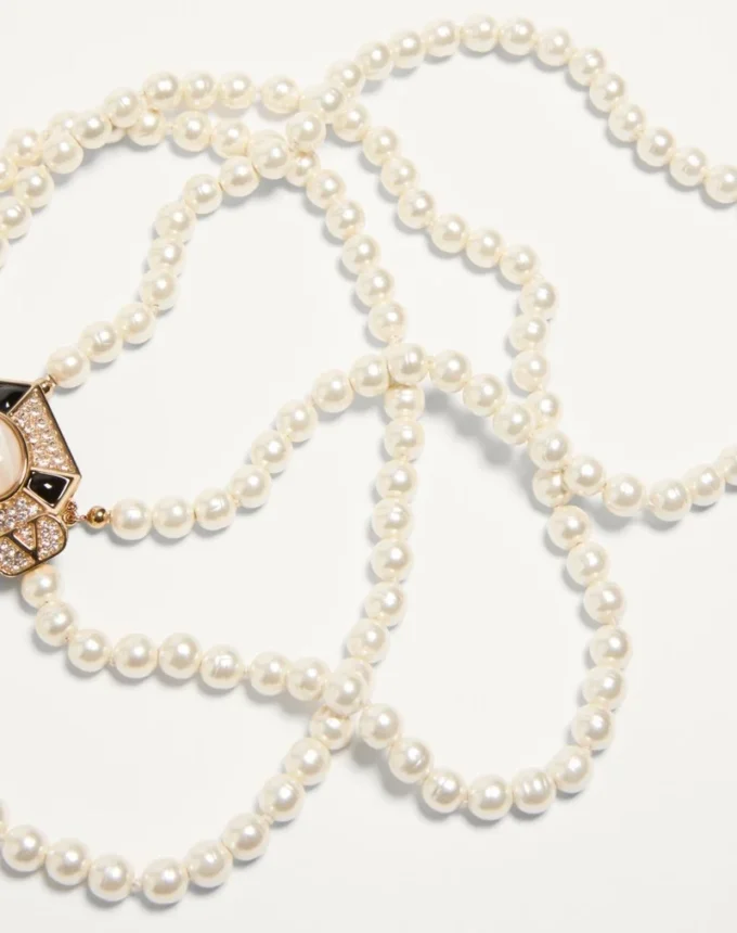 Collier Pas Plus en métal, émail, résine, perles et cristaux Swarovski® Collier Pas Plus en métal, émail, résine, perles et cristaux Swarovski®