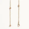Collier VLogo Signature en métal, perles et cristaux Swarovski® Collier VLogo Signature en métal, perles et cristaux Swarovski®