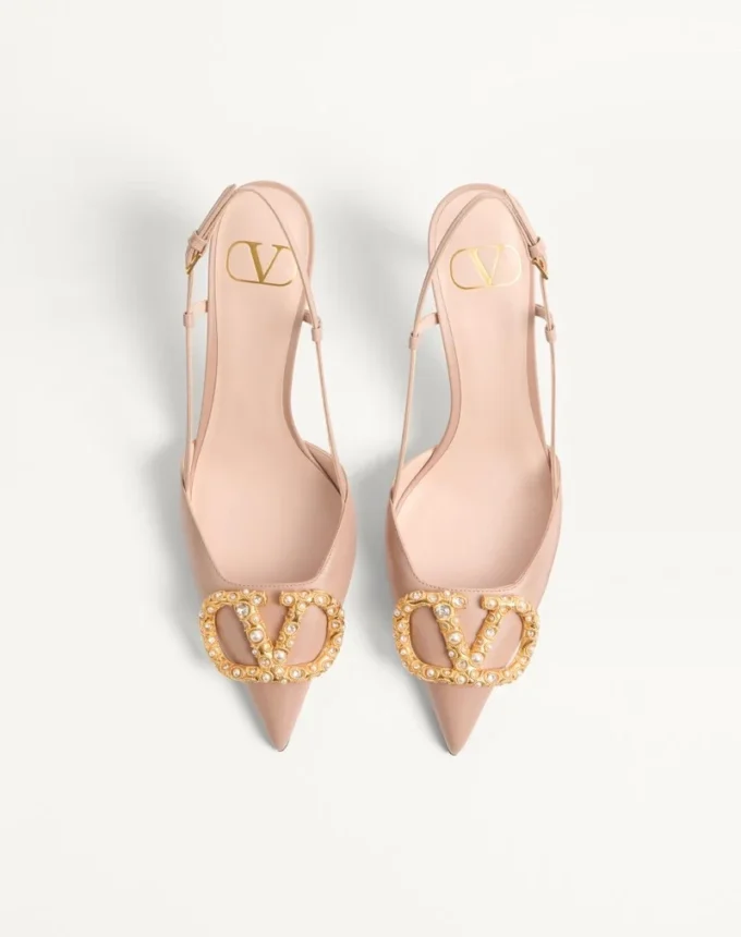 Escarpins à bride arrière en cuir de veau avec logo bijou 80 mm Escarpins à bride arrière en cuir de veau avec logo bijou 80 mm