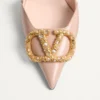 Escarpins à bride arrière en cuir de veau avec logo bijou 80 mm Escarpins à bride arrière en cuir de veau avec logo bijou 80 mm