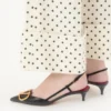 Escarpins à bride arrière en cuir de veau avec signature Vlogo 40 mm / 1,6 pouces.