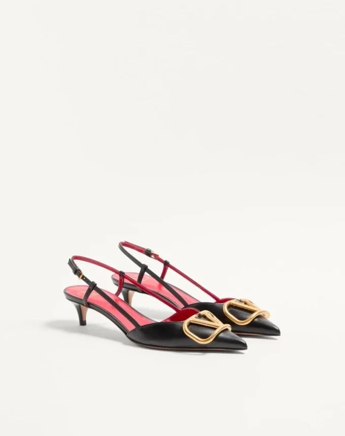 Escarpins à bride arrière en cuir de veau avec signature Vlogo 40 mm / 1,6 pouces.