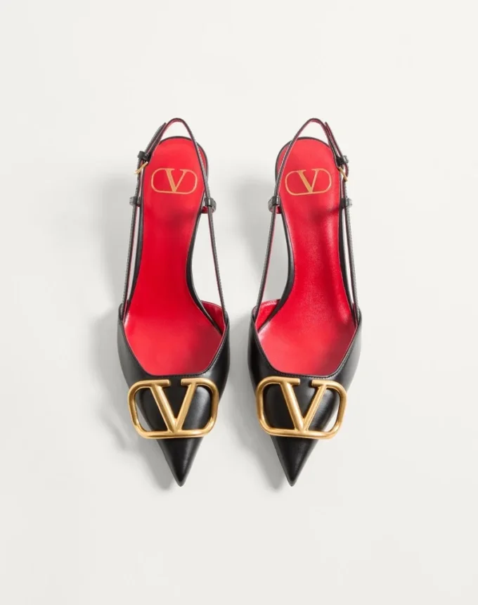 Escarpins à bride arrière en cuir de veau avec signature Vlogo 40 mm / 1,6 pouces.