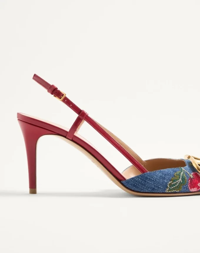 Escarpins à bride arrière Vlogo Signature en denim avec broderie Cherryfic 80 mm Escarpins à bride arrière Vlogo Signature en denim avec broderie Cherryfic 80 mm