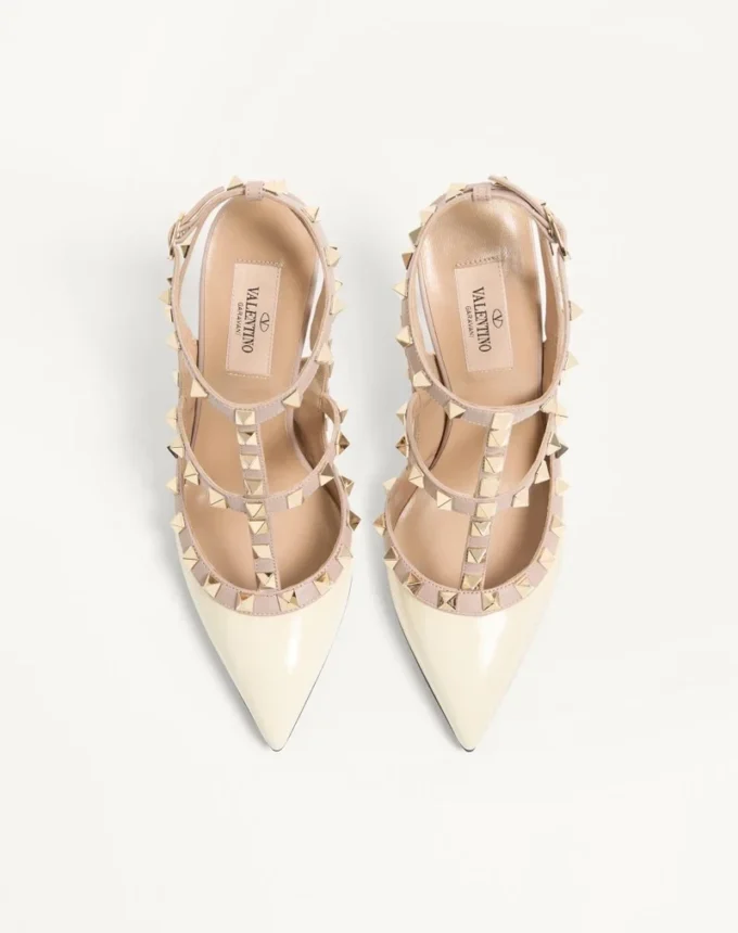 Escarpins à bride Rockstud en cuir verni 100 mm Escarpins à bride Rockstud en cuir verni 100 mm