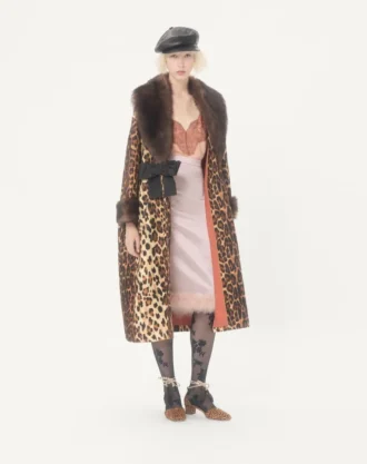Jupe en satin avec plumes