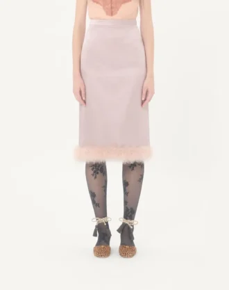 Jupe en satin avec plumes