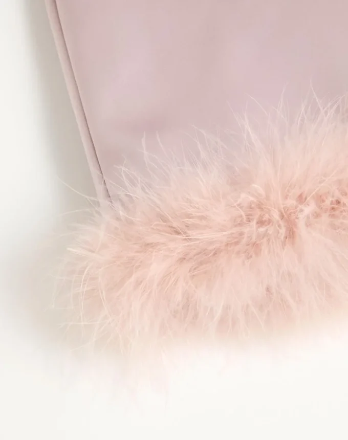 Jupe en satin avec plumes Jupe en satin avec plumes