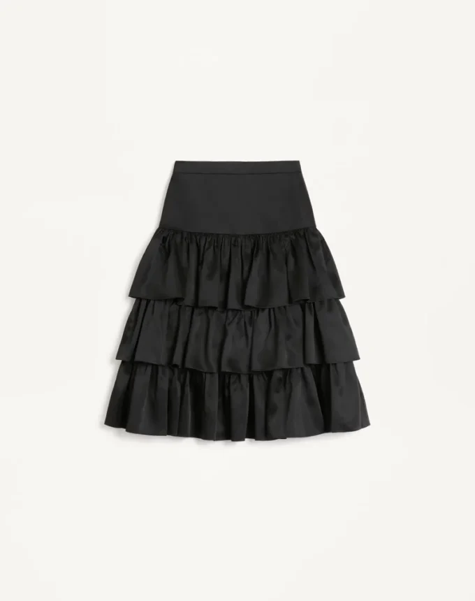 Jupe à volants en satin — Jupe à volants en satin —