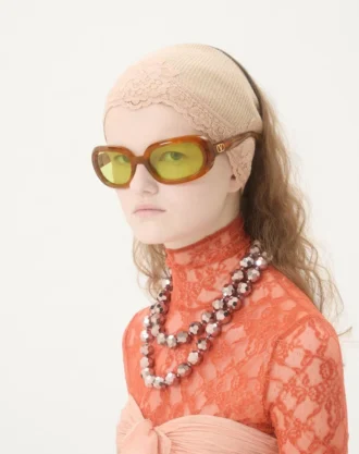 Lunettes ovales enveloppantes en acétate