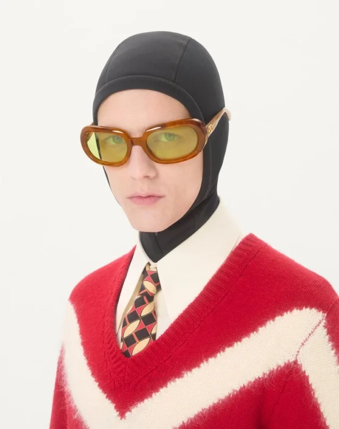 Lunettes ovales enveloppantes en acétate Lunettes ovales enveloppantes en acétate