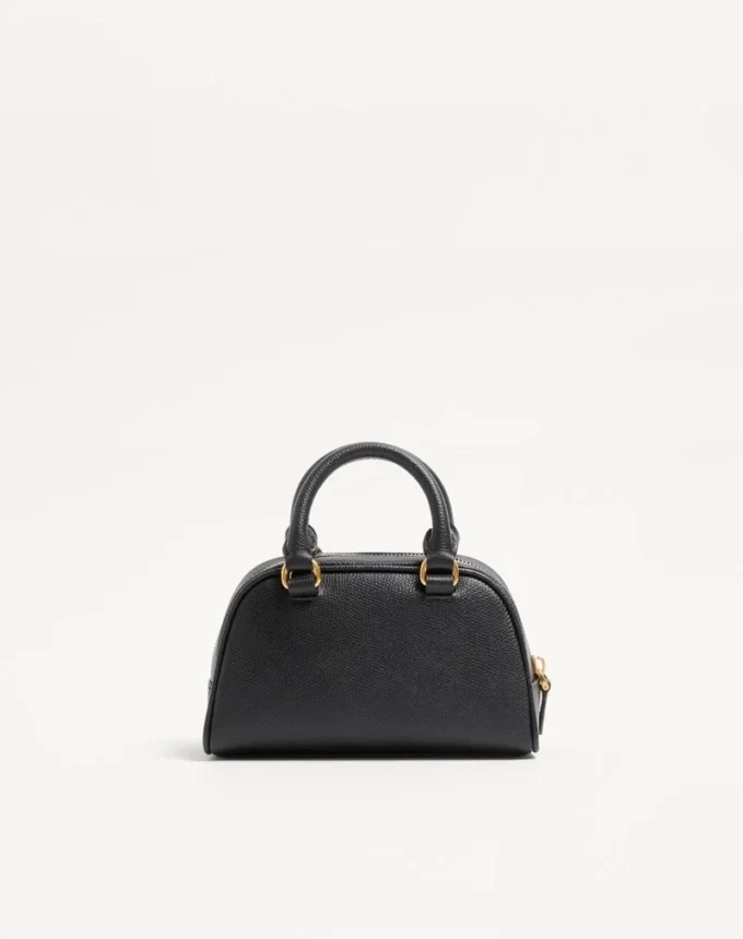 Mini sac bowling VLogo Signature en cuir de veau grainé Mini sac bowling VLogo Signature en cuir de veau grainé