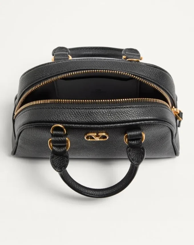 Mini sac bowling VLogo Signature en cuir de veau grainé Mini sac bowling VLogo Signature en cuir de veau grainé