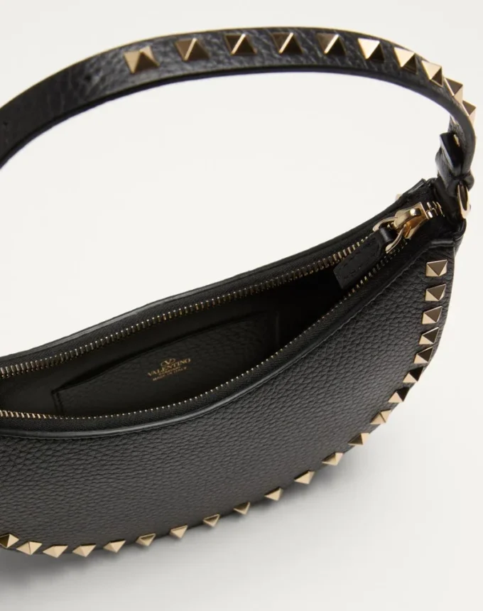 Mini sac hobo Rockstud en cuir de veau grainé Mini sac hobo Rockstud en cuir de veau grainé