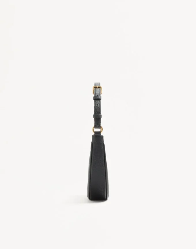 Mini sac hobo Vlogo Signature en cuir de veau grainé Mini sac hobo Vlogo Signature en cuir de veau grainé