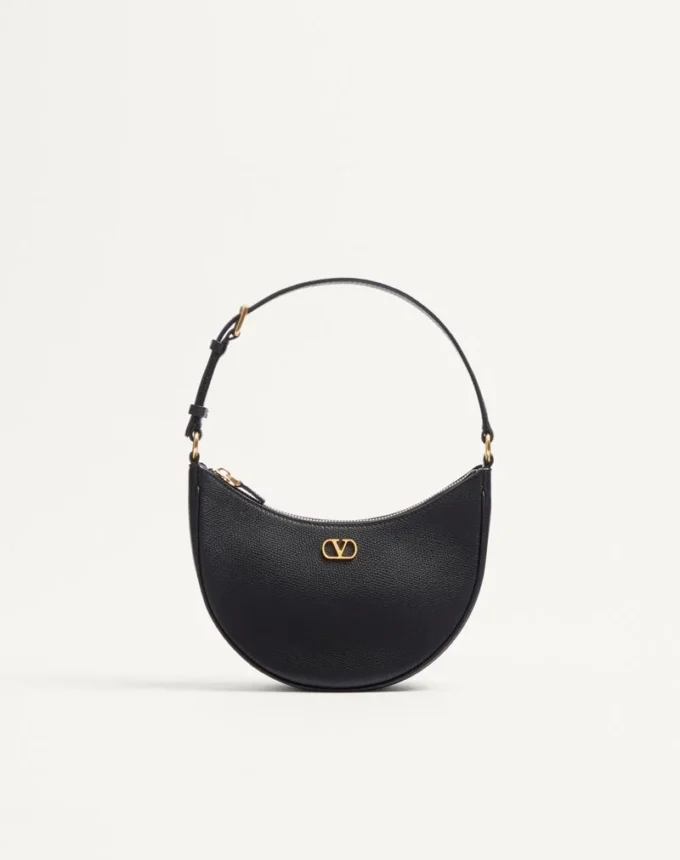 Mini sac hobo Vlogo Signature en cuir de veau grainé Mini sac hobo Vlogo Signature en cuir de veau grainé