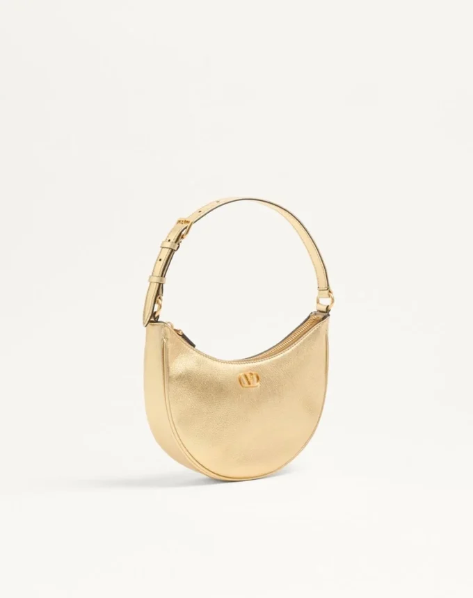 Mini sac hobo Vlogo Signature en cuir de veau grainé laminé Mini sac hobo Vlogo Signature en cuir de veau grainé laminé