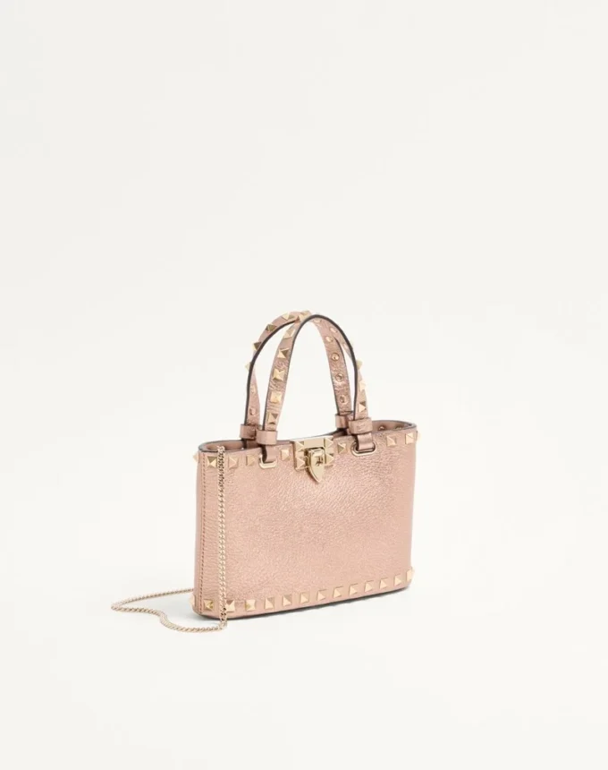 Mini sac shopping Rockstud en cuir de veau grainé laminé Mini sac shopping Rockstud en cuir de veau grainé laminé