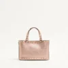 Mini sac shopping Rockstud en cuir de veau grainé laminé Mini sac shopping Rockstud en cuir de veau grainé laminé