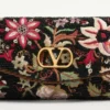 Petit sac à bandoulière brodé Valentino Garavani DeVain Petit sac à bandoulière brodé Valentino Garavani DeVain