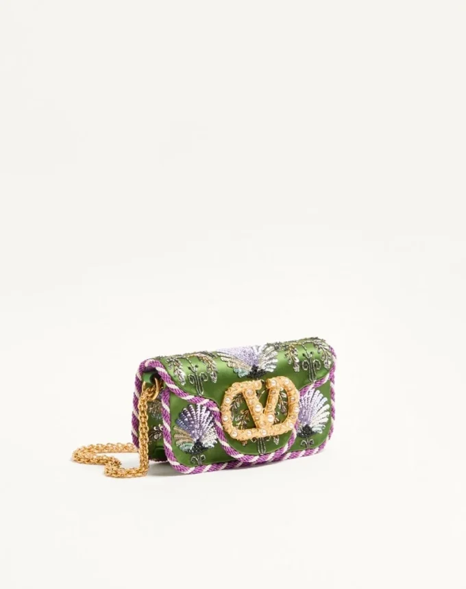 Petit sac à bandoulière brodé Valentino Garavani Locò avec logo bijou Petit sac à bandoulière brodé Valentino Garavani Locò avec logo bijou