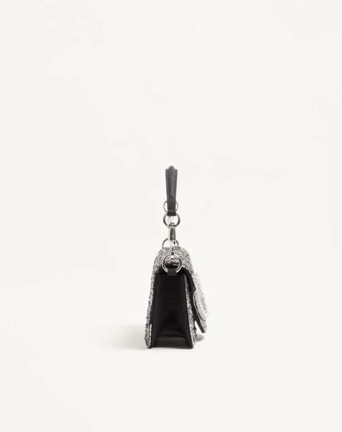Petit sac à bandoulière brodé Valentino Garavani Locò avec logo bijou Petit sac à bandoulière brodé Valentino Garavani Locò avec logo bijou