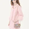 Petit sac à bandoulière brodé Valentino Garavani Locò avec logo bijou Petit sac à bandoulière brodé Valentino Garavani Locò avec logo bijou