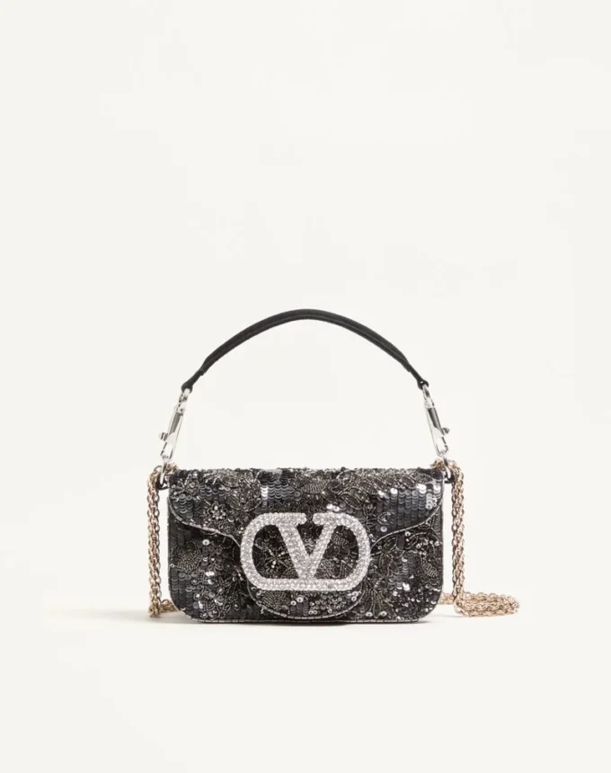 Petit sac à bandoulière brodé Valentino Garavani Locò avec logo bijou Petit sac à bandoulière brodé Valentino Garavani Locò avec logo bijou