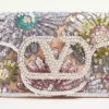Petit sac à bandoulière brodé Valentino Garavani Locò avec logo bijou Petit sac à bandoulière brodé Valentino Garavani Locò avec logo bijou