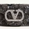 Petit sac à bandoulière brodé Valentino Garavani Locò avec logo bijou Petit sac à bandoulière brodé Valentino Garavani Locò avec logo bijou