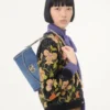 Petit sac à bandoulière en denim Valentino Garavani DeVain Petit sac à bandoulière en denim Valentino Garavani DeVain