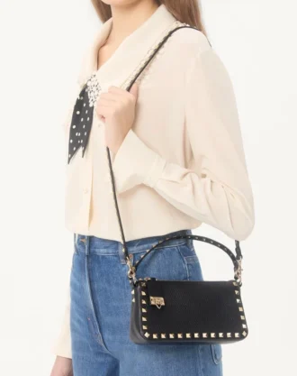 Petit sac à bandoulière Rockstud en cuir de veau grainé