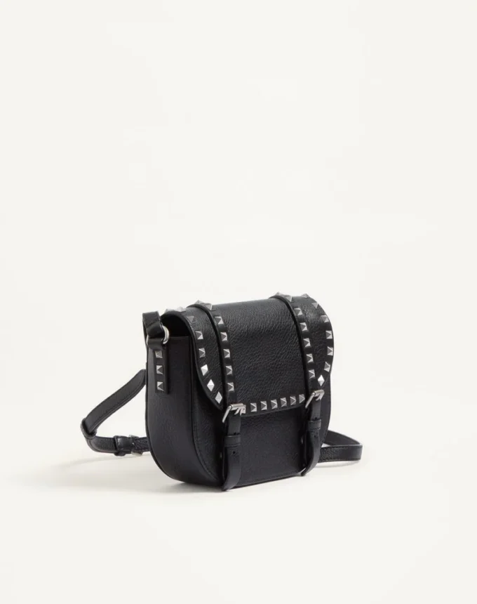 Petit sac à bandoulière Rockstud en cuir de veau grainé Petit sac à bandoulière Rockstud en cuir de veau grainé