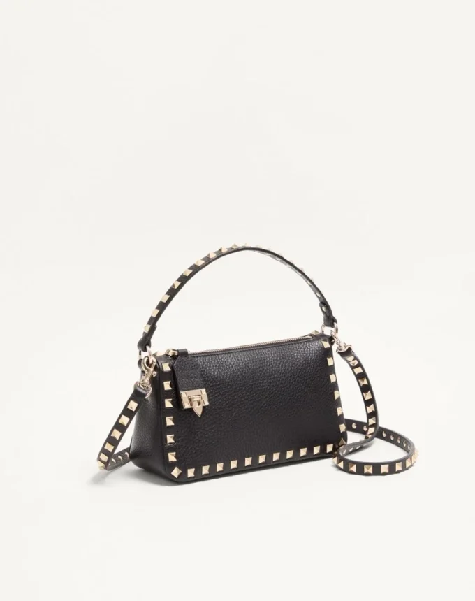 Petit sac à bandoulière Rockstud en cuir de veau grainé Petit sac à bandoulière Rockstud en cuir de veau grainé