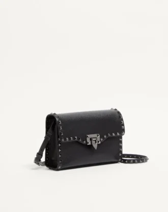 Petit sac à bandoulière Rockstud en cuir de veau grainé