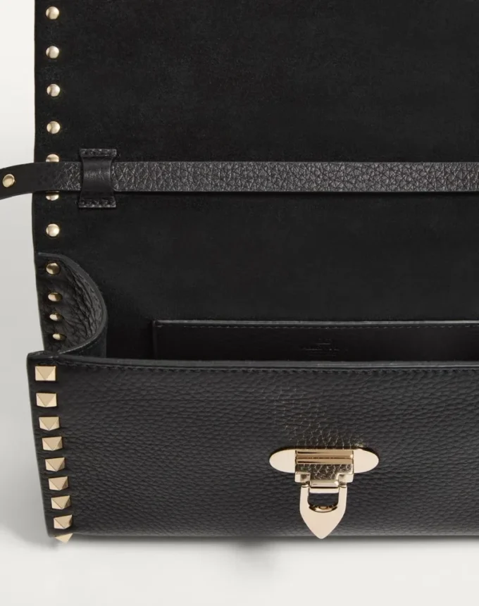 Petit sac à bandoulière Rockstud en cuir de veau grainé Petit sac à bandoulière Rockstud en cuir de veau grainé