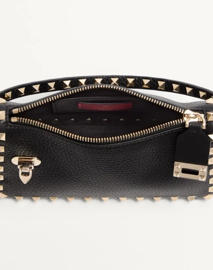 Petit sac à bandoulière Rockstud en cuir de veau grainé Petit sac à bandoulière Rockstud en cuir de veau grainé