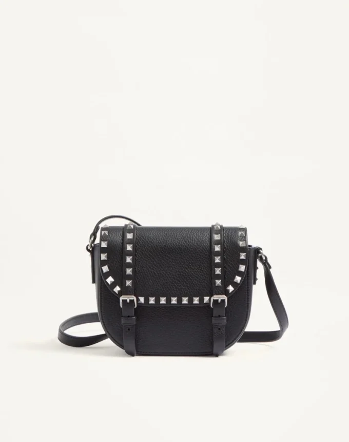 Petit sac à bandoulière Rockstud en cuir de veau grainé Petit sac à bandoulière Rockstud en cuir de veau grainé