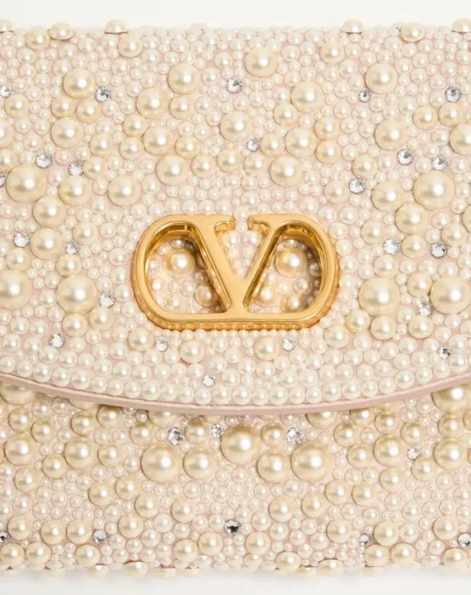 Petit sac à bandoulière Valentino Garavani DeVain avec perles et strass Petit sac à bandoulière Valentino Garavani DeVain avec perles et strass