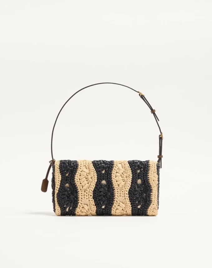 Petit sac à bandoulière Valentino Garavani DeVain en raphia avec motif ondulé Petit sac à bandoulière Valentino Garavani DeVain en raphia avec motif ondulé