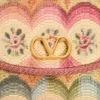 Petit sac à bandoulière Valentino Garavani DeVain en tissu jacquard Apres L’Hiver Petit sac à bandoulière Valentino Garavani DeVain en tissu jacquard Apres L’Hiver