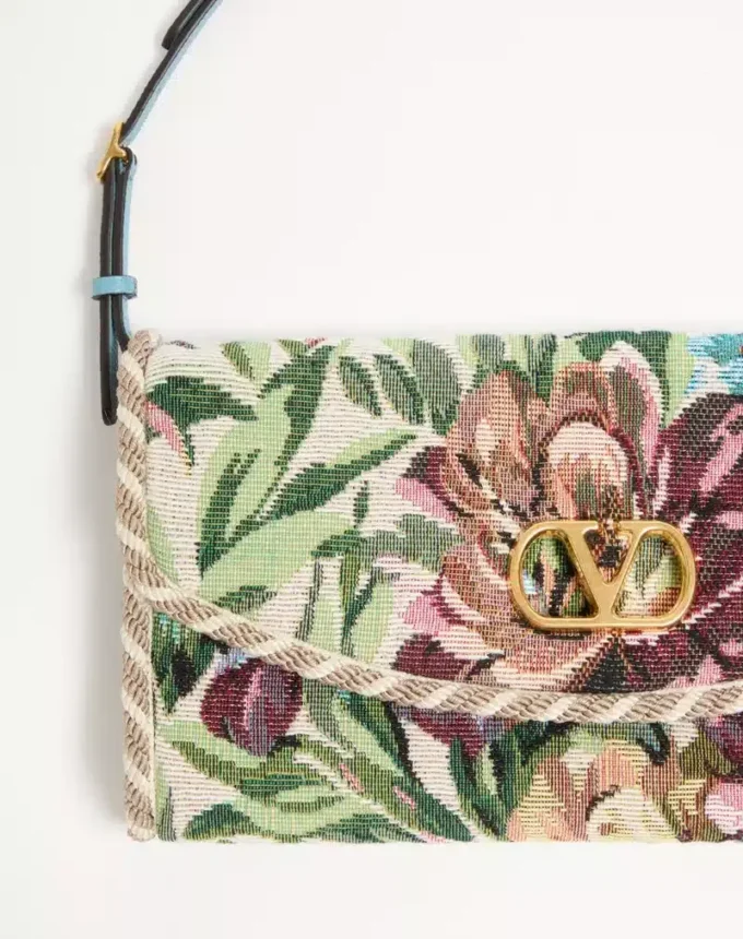 Petit sac à bandoulière Valentino Garavani DeVain en tissu jacquard Voyage Imaginaire Petit sac à bandoulière Valentino Garavani DeVain en tissu jacquard Voyage Imaginaire