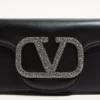 Petit sac à bandoulière Valentino Garavani Locò avec logo bijou Petit sac à bandoulière Valentino Garavani Locò avec logo bijou