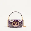 Petit sac à bandoulière Valentino Garavani Locò brodé du logo bijou Petit sac à bandoulière Valentino Garavani Locò brodé du logo bijou