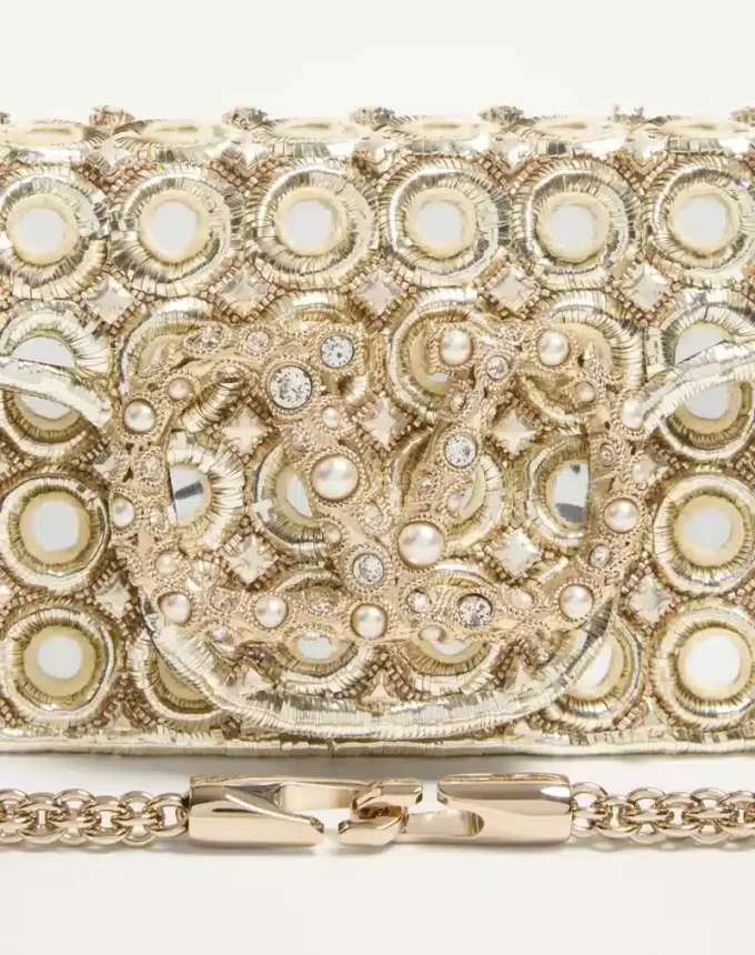 Petit sac à bandoulière Valentino Garavani Locò brodé du logo bijou Petit sac à bandoulière Valentino Garavani Locò brodé du logo bijou