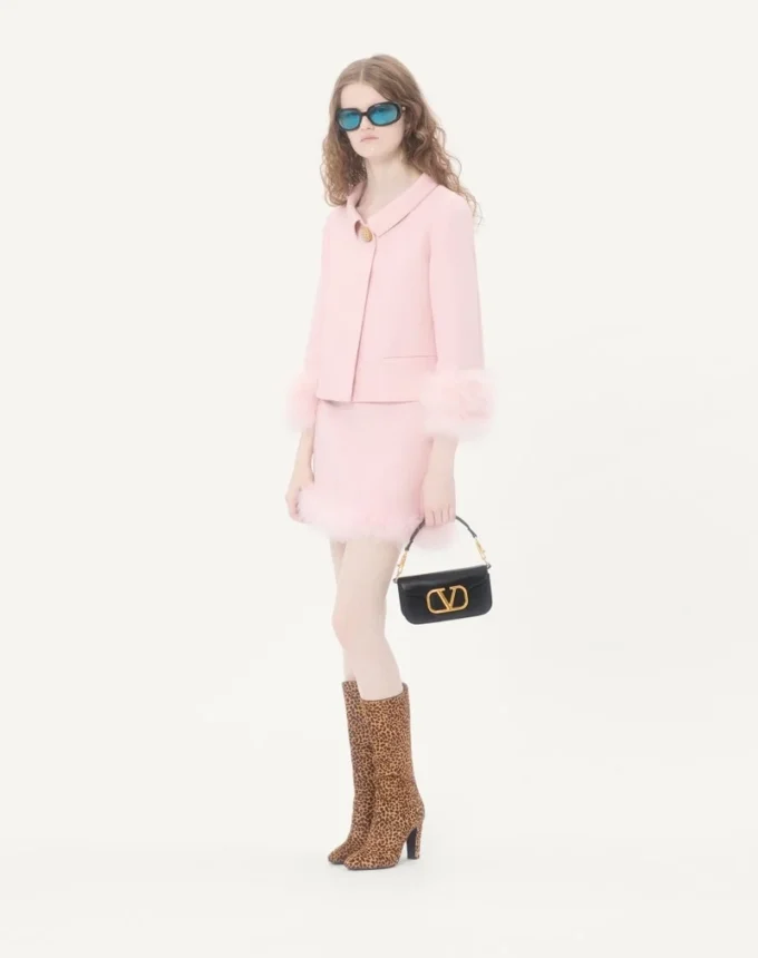 Petit sac à bandoulière Valentino Garavani Locò en cuir de veau Petit sac à bandoulière Valentino Garavani Locò en cuir de veau
