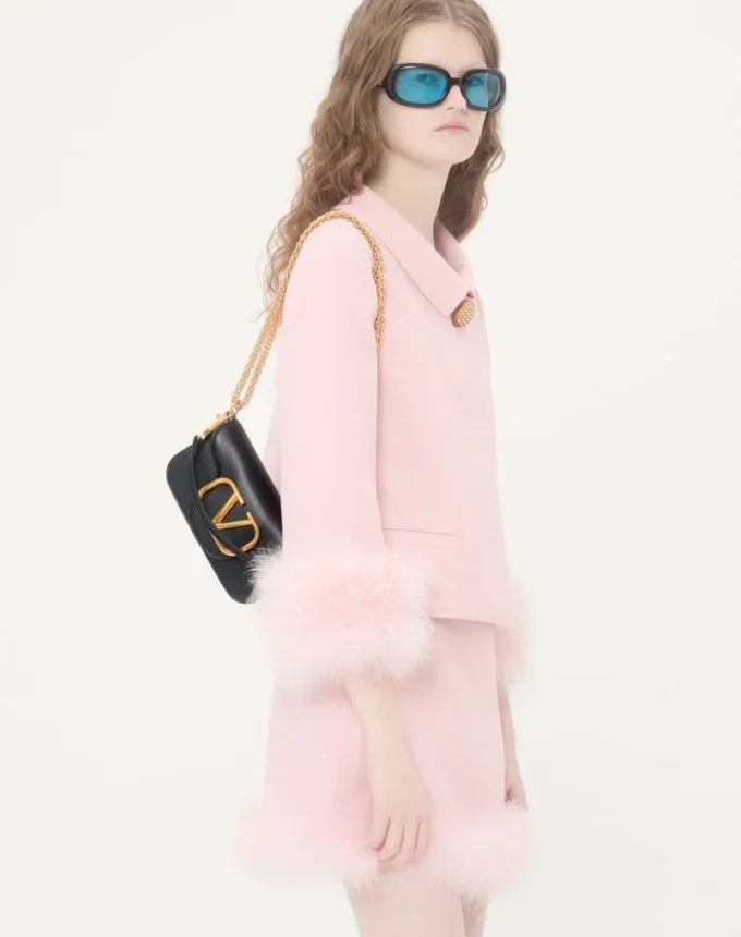 Petit sac à bandoulière Valentino Garavani Locò en cuir de veau Petit sac à bandoulière Valentino Garavani Locò en cuir de veau